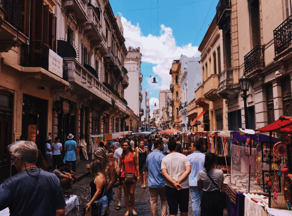 street view of tourists